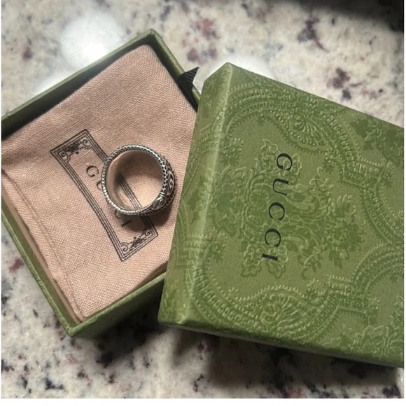 New GUCCI Ggard Ring unsex S Snk Mot Slv 3tur size 9 unisex rare made in Italy - Picture 5 of 8